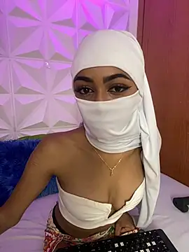 Snapshot of yasmin_moham chatting on 07-29-26, 07:35 yasmin moham online show from 07-29-26, 07:35