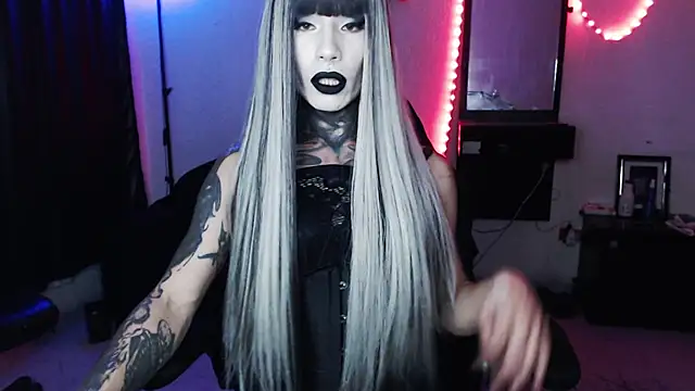 Snapshot of april_simons2 chatting on 03-05-26, 02:08 april simons2 online show from 03-05-26, 02:08