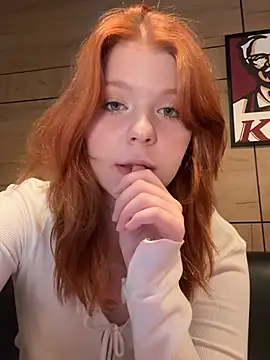 Snapshot of Freaky__Nikki chatting on 08-02-26, 02:04 Freaky Nikki online show from 08-02-26, 02:04