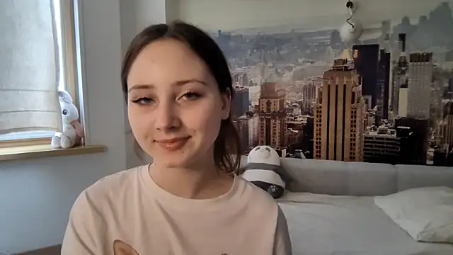 Snapshot of EvaSoShy chatting on 08-01-26, 08:12 EvaSoShy online show from 08-01-26, 08:12