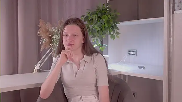 Snapshot of SookChaille chatting on 08-04-26, 03:44 SookChaille online show from 08-04-26, 03:44