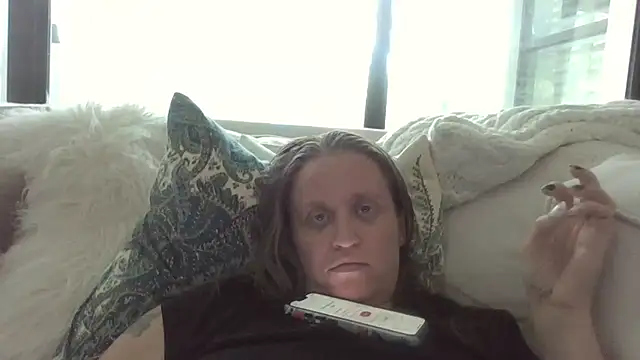 Snapshot of Jenonthecock chatting on 07-31-26, 05:10 Jenonthecock online show from 07-31-26, 05:10
