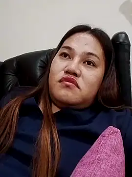 Snapshot of Andrea0414 chatting on 03-15-25, 04:35 Andrea0414 online show from 03-15-25, 04:35