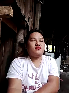 Snapshot of Andrea0414 chatting on 03-13-25, 11:27 Andrea0414 online show from 03-13-25, 11:27