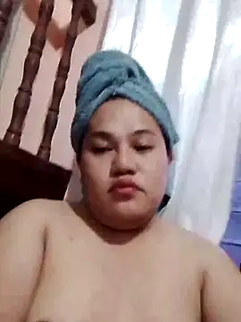 Snapshot of Andrea0414 chatting on 02-19-25, 10:45 Andrea0414 online show from 02-19-25, 10:45