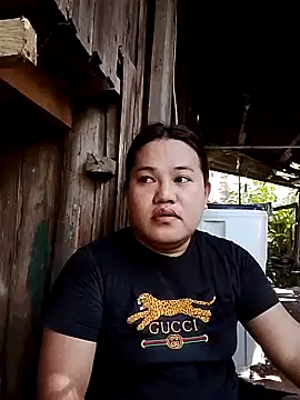 Snapshot of Andrea0414 chatting on 01-14-25, 01:04 Andrea0414 online show from 01-14-25, 01:04