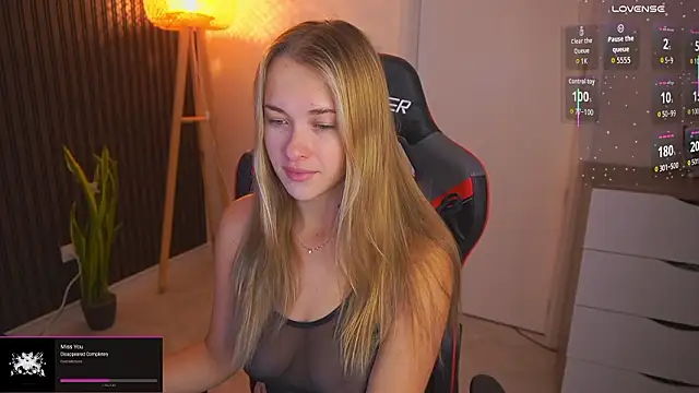 DanikaDillan online show from 02-07-26, 12:40