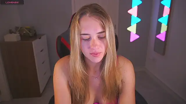 DanikaDillan online show from 07-26-26, 01:01