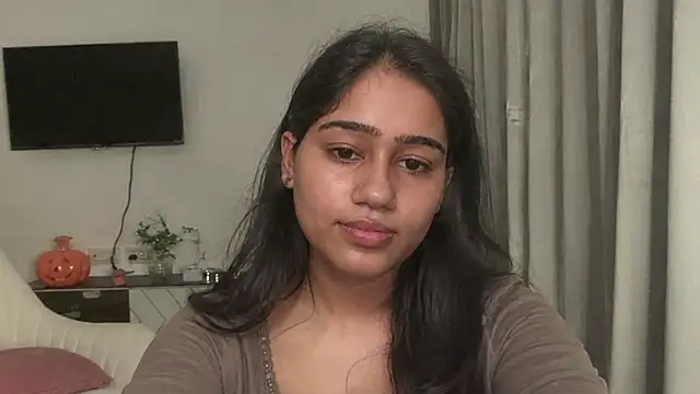 Snapshot of Rekha_52 chatting on 08-01-26, 08:18 Rekha 52 online show from 08-01-26, 08:18
