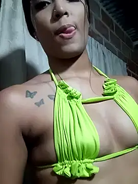 Snapshot of KHLOE_HILTON chatting on 08-05-26, 05:29 KHLOE HILTON online show from 08-05-26, 05:29