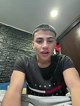Snapshot of baby_dan chatting on 08-01-26, 12:30 baby dan online show from 08-01-26, 12:30