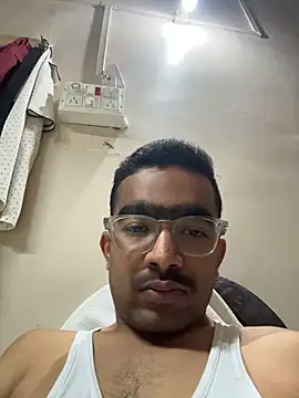 Snapshot of ronzy_69 chatting on 08-03-26, 04:02 ronzy 69 online show from 08-03-26, 04:02