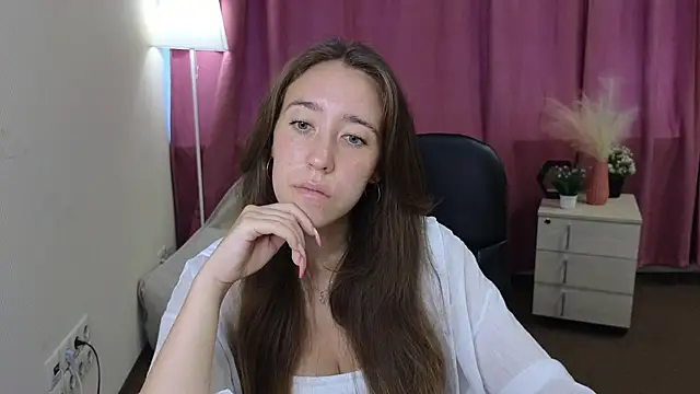 Snapshot of EdithBallesterous chatting on 08-02-26, 05:06 EdithBallesterous online show from 08-02-26, 05:06
