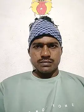 Snapshot of Raakkesh chatting on 08-03-26, 04:24 Raakkesh online show from 08-03-26, 04:24