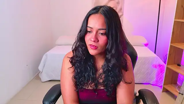 Snapshot of Raven__rose_ chatting on 08-05-26, 12:10 Raven rose online show from 08-05-26, 12:10