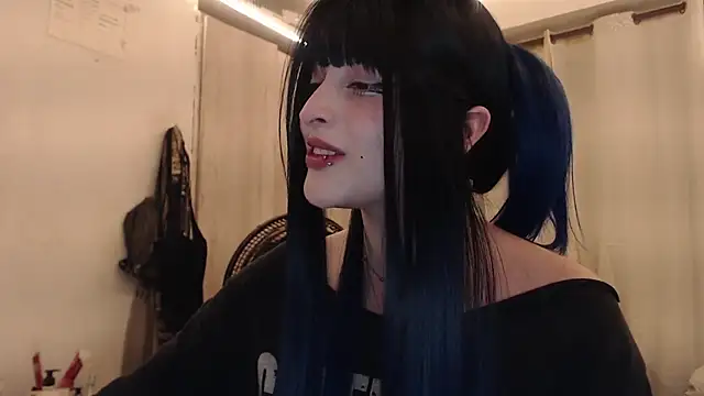Snapshot of CyberLucy chatting on 08-08-26, 11:56 CyberLucy online show from 08-08-26, 11:56