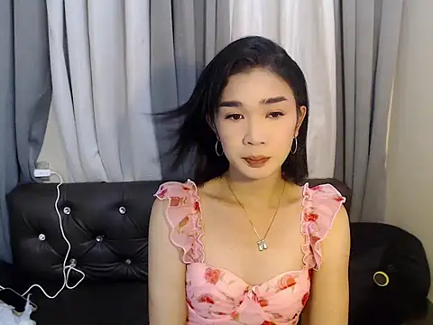 expensive nadia online show from 08-04-26, 03:55