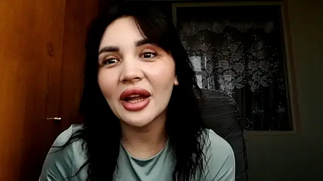 Snapshot of ElviaSloane chatting on 08-06-26, 08:20 ElviaSloane online show from 08-06-26, 08:20