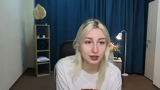 LishaNuding online show from 08-05-26, 11:04