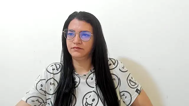 MARILYN GARCIA online show from 11-23-25, 02:05