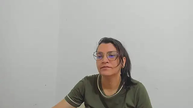 MARILYN GARCIA online show from 10-04-25, 01:45