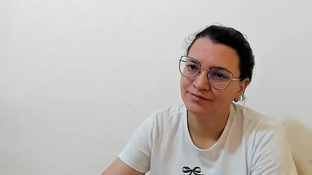 MARILYN GARCIA online show from 11-09-25, 04:22