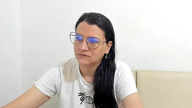 MARILYN GARCIA online show from 02-13-26, 01:11