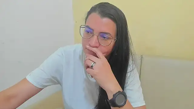 Snapshot of MARILYN_GARCIA chatting on 04-27-26, 02:04 MARILYN GARCIA online show from 04-27-26, 02:04