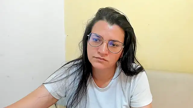 Snapshot of MARILYN_GARCIA chatting on 04-29-26, 04:00 MARILYN GARCIA online show from 04-29-26, 04:00