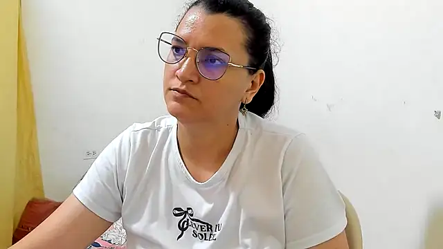 Snapshot of MARILYN_GARCIA chatting on 06-23-26, 11:14 MARILYN GARCIA online show from 06-23-26, 11:14