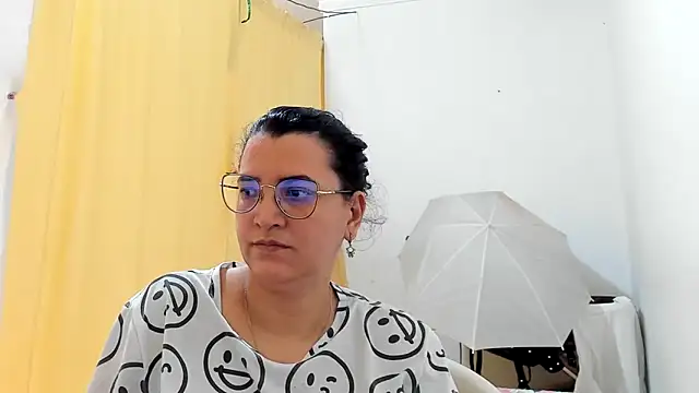 Snapshot of MARILYN_GARCIA chatting on 05-26-26, 05:55 MARILYN GARCIA online show from 05-26-26, 05:55