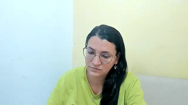 Snapshot of MARILYN_GARCIA chatting on 04-13-26, 07:07 MARILYN GARCIA online show from 04-13-26, 07:07