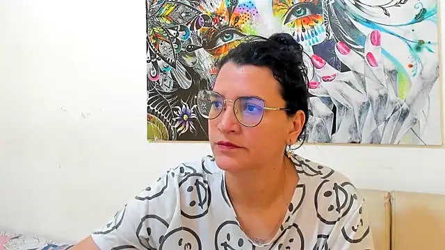 Snapshot of MARILYN_GARCIA chatting on 03-26-26, 04:16 MARILYN GARCIA online show from 03-26-26, 04:16