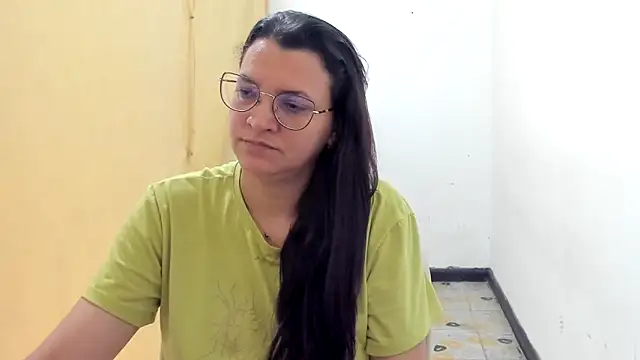 MARILYN GARCIA online show from 10-18-25, 02:08