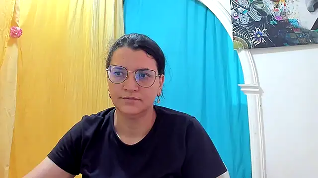 Snapshot of MARILYN_GARCIA chatting on 07-18-26, 12:58 MARILYN GARCIA online show from 07-18-26, 12:58