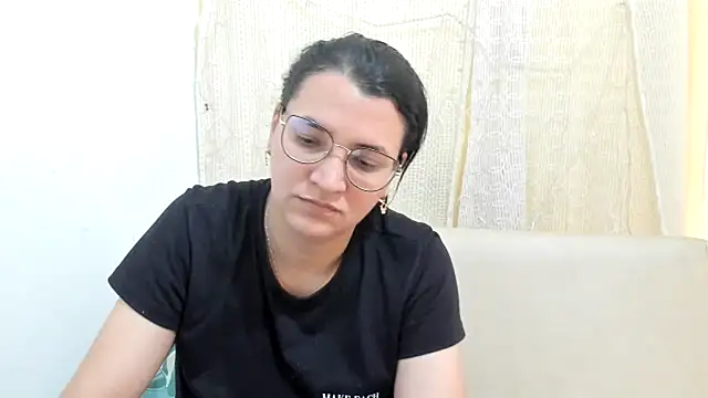 MARILYN GARCIA online show from 02-21-26, 04:31