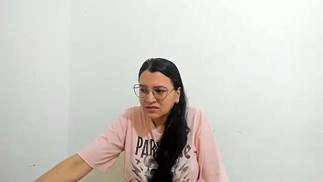 MARILYN GARCIA online show from 09-19-25, 01:04