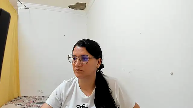 Snapshot of MARILYN_GARCIA chatting on 06-09-26, 09:05 MARILYN GARCIA online show from 06-09-26, 09:05
