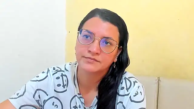 Snapshot of MARILYN_GARCIA chatting on 04-09-26, 03:18 MARILYN GARCIA online show from 04-09-26, 03:18