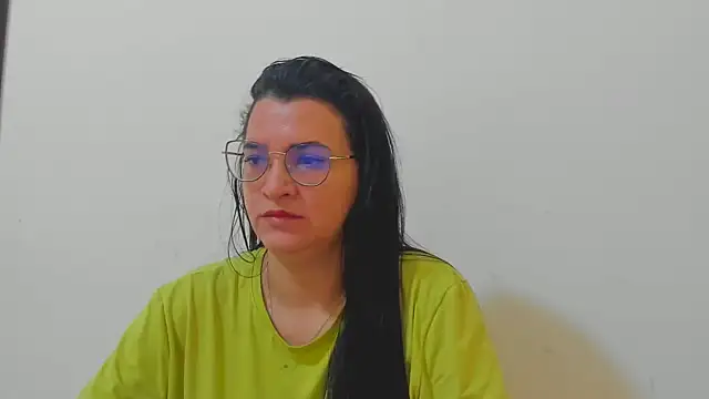 MARILYN GARCIA online show from 12-01-25, 03:46