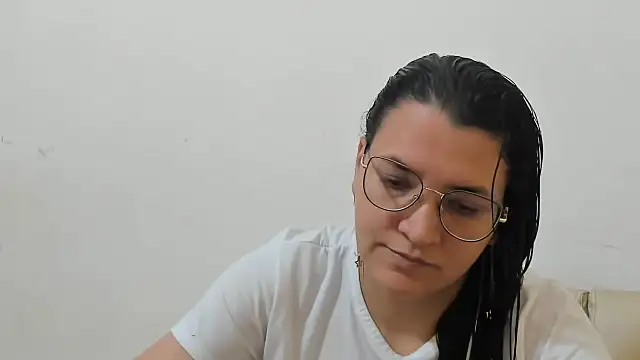 MARILYN GARCIA online show from 01-11-26, 04:14