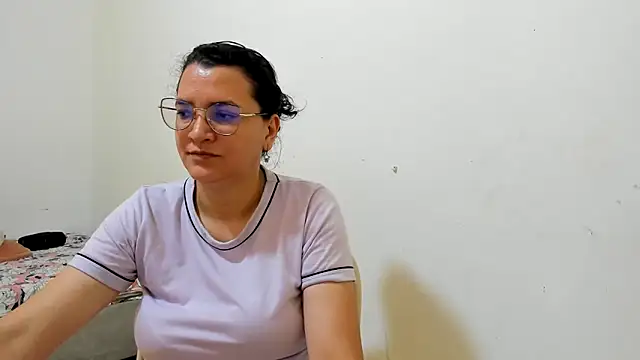 Snapshot of MARILYN_GARCIA chatting on 06-15-26, 03:12 MARILYN GARCIA online show from 06-15-26, 03:12