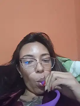 Snapshot of sapequita chatting on 08-04-26, 11:42 sapequita online show from 08-04-26, 11:42
