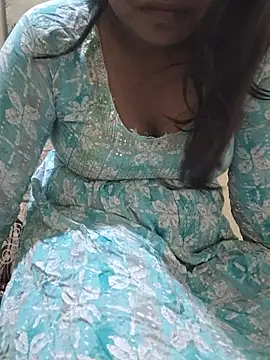 Snapshot of Priyanshi_Love chatting on 08-06-26, 07:36 Priyanshi Love online show from 08-06-26, 07:36