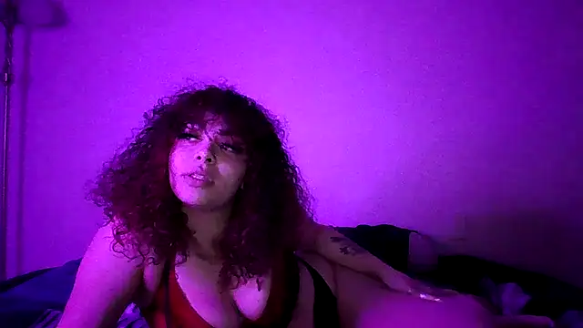 Snapshot of missamaraa chatting on 08-09-26, 10:32 missamaraa online show from 08-09-26, 10:32