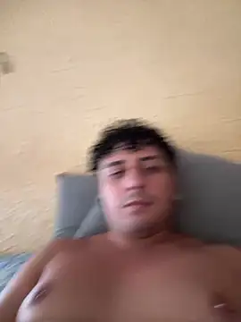 Snapshot of la_volpe_mangia_uva chatting on 08-06-26, 02:56 la volpe mangia uva online show from 08-06-26, 02:56