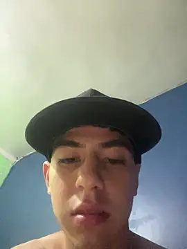 Alanjimenezz online show from 08-06-26, 06:41