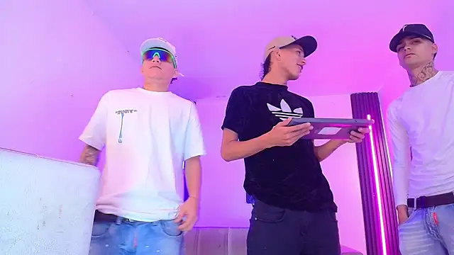 ThreeKingsLive online show from 08-07-26, 12:27