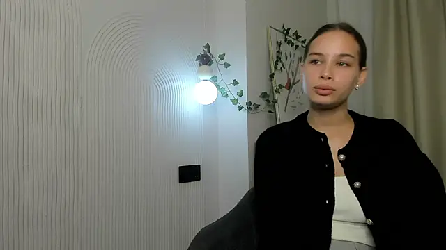 MedaRiesenweber online show from 08-07-26, 03:40