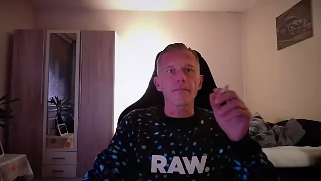 Snapshot of slaveboy2016@xh chatting on 10-05-25, 05:47 slaveboy2016xh online show from 10-05-25, 05:47